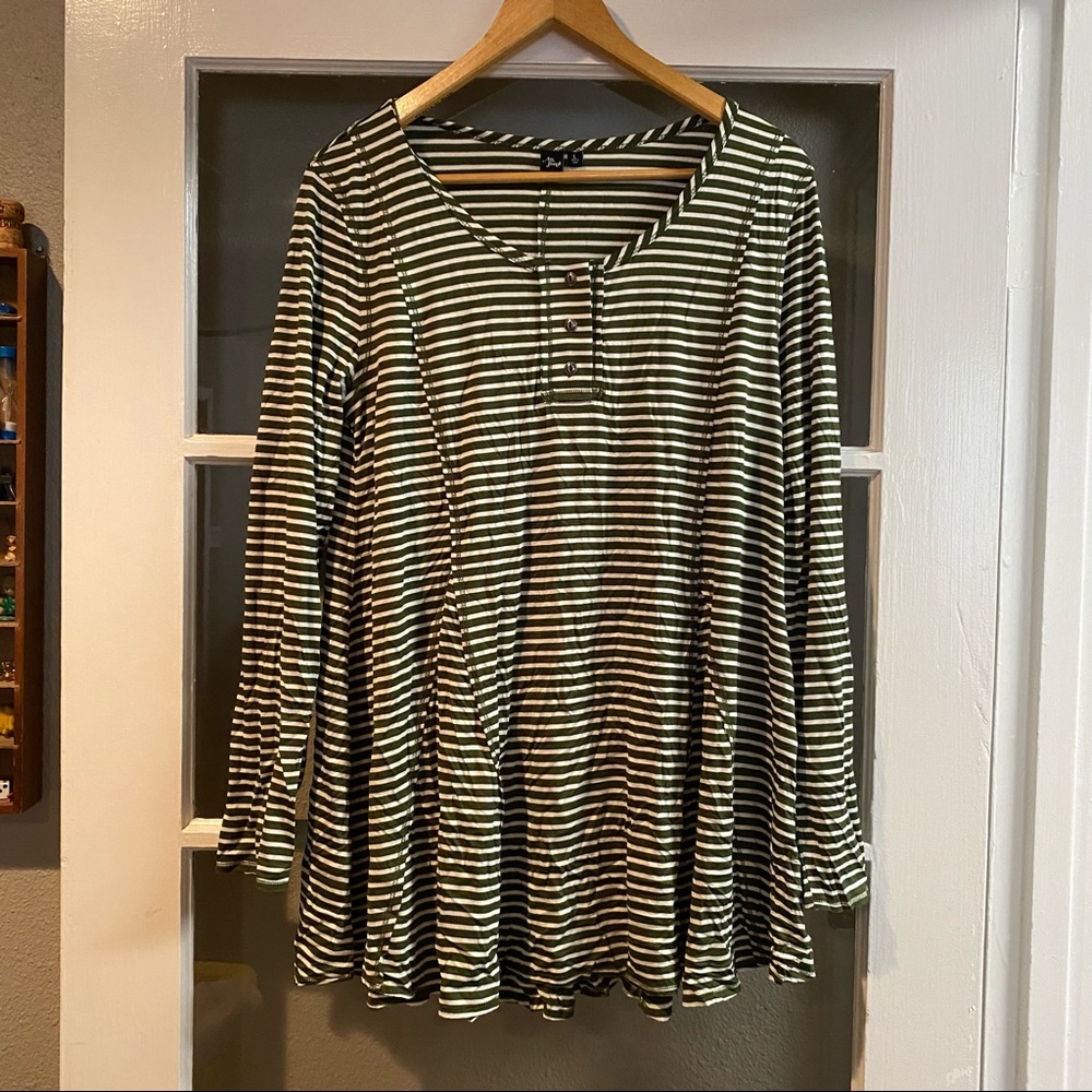 Au Fond L Green and White Striped Tunic Top